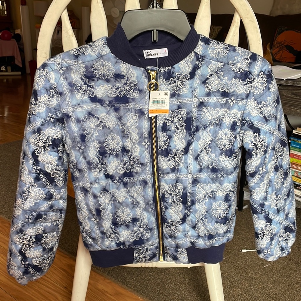 Never worn-size 5 girls Epuc Threads
